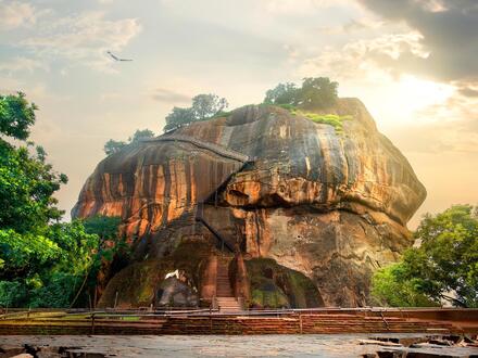 13 Tage Rundreisen Sri Lanka & Malediven: Zwischen Buddha und türkisblauen Wellen